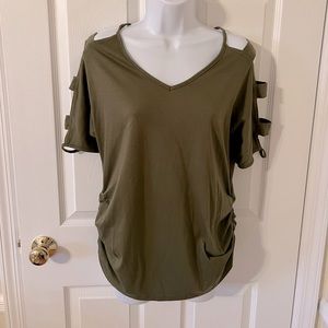 Army Green blouse - open sleeve / 3/4 length